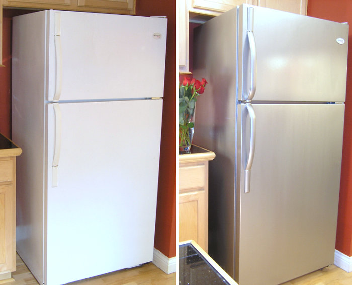 Фотоколлаж: холодильник белый пластиковый и окрашенный под нержавеющую сталь